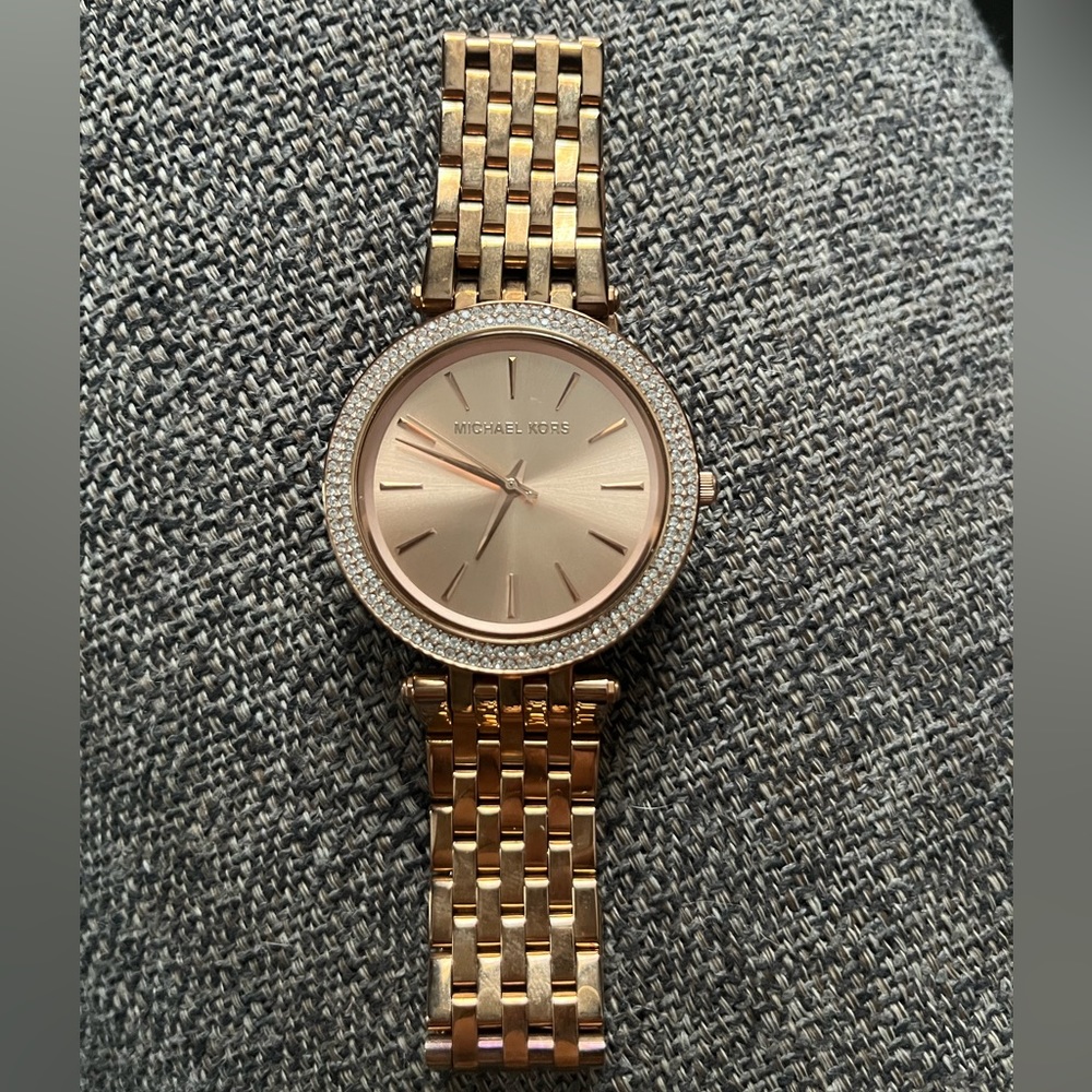 Michael Kors rose gold watch